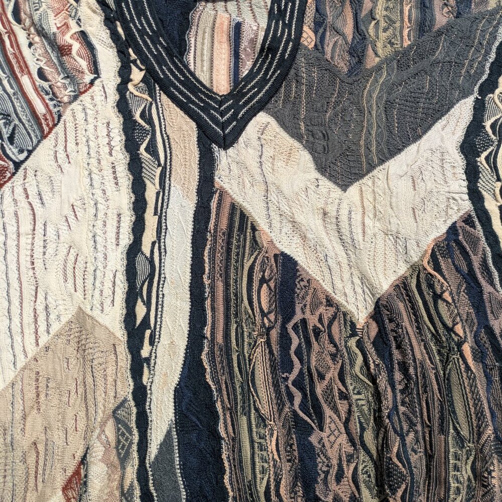 coogi sweater - Picture 3 of 9